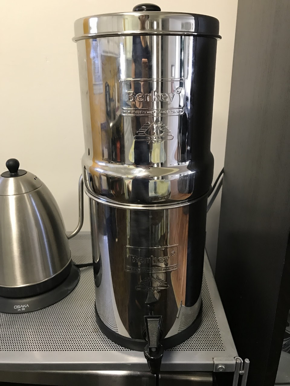 お得 トラベル用 Berkey バーキー 大型重力式浄水器 ブラックBerkey